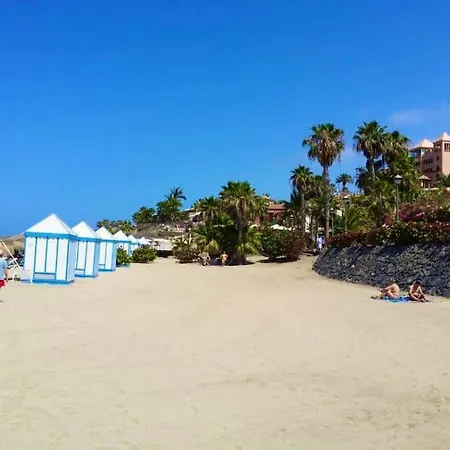Lovely On Frontline Of Tenerife Beach! Апартаменты *